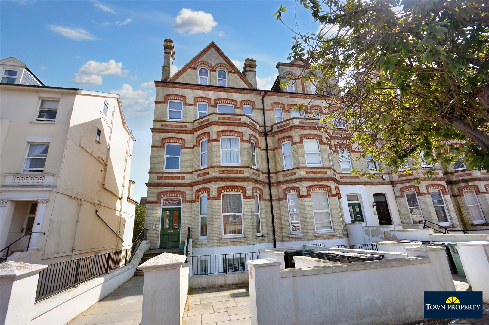 Property Details for 16 Jevington Gardens Eastbourne BN21 4HN Town